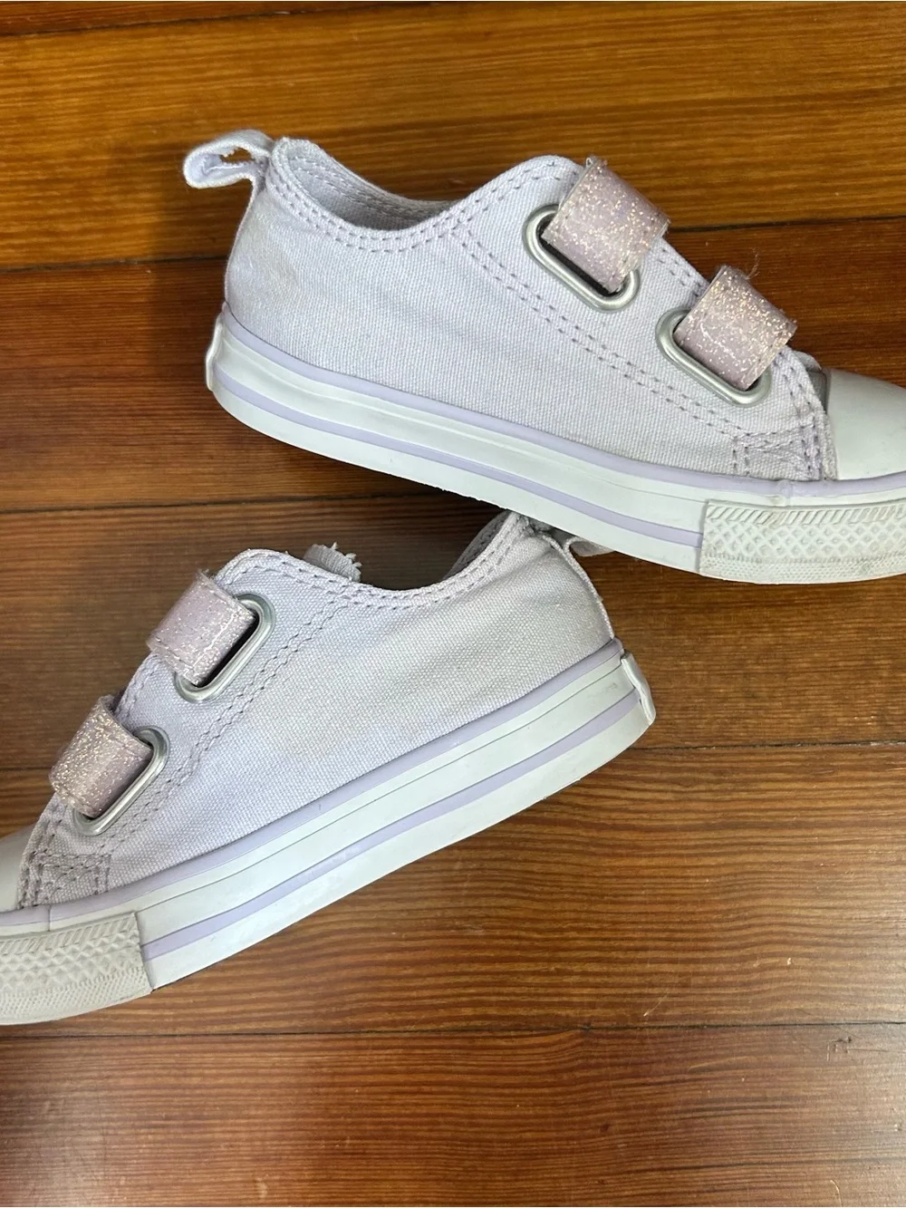 Converse Girl’s Light Lavender Glitter Velcro Sneakers - Toddler Size 7